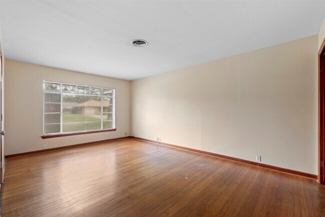 Foto del edificio - 1027 Stonecrest Dr