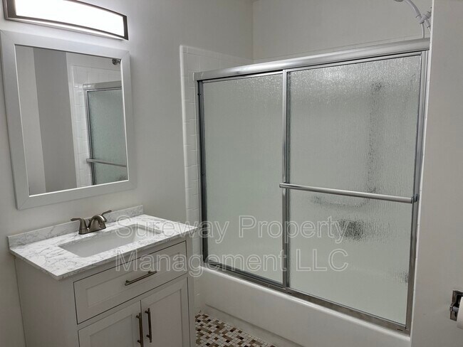Building Photo - 134A Buckingham Dr
