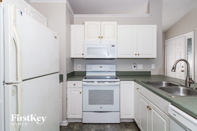 Foto del edificio - 129 Bridlewood Ave