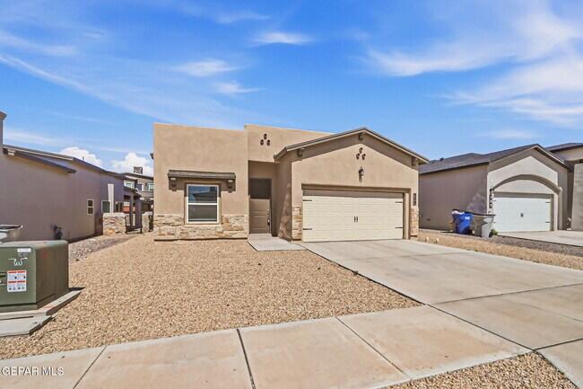 Foto del edificio - 909 Ada Ln