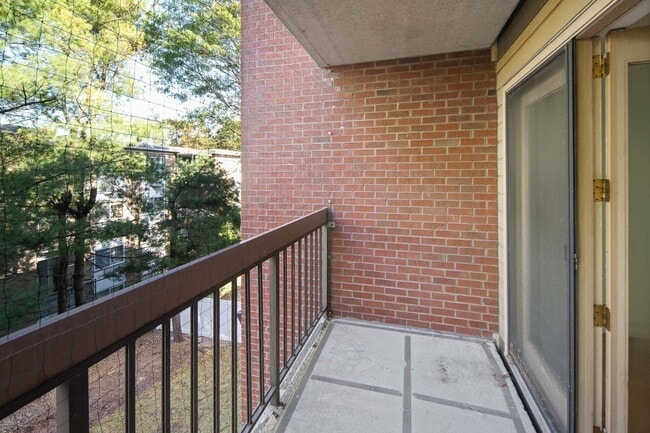 Foto del edificio - 4975 Washington St