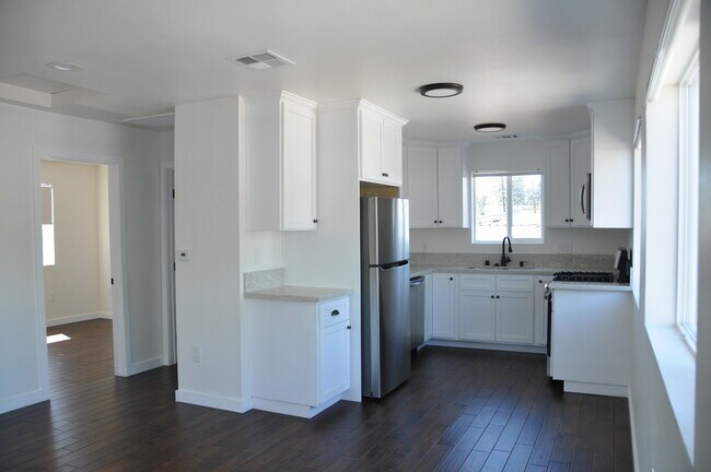 Building Photo - 5116 Coringa Dr