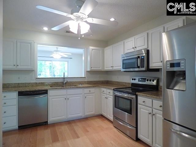 Building Photo - 203 Oak Cove Dr