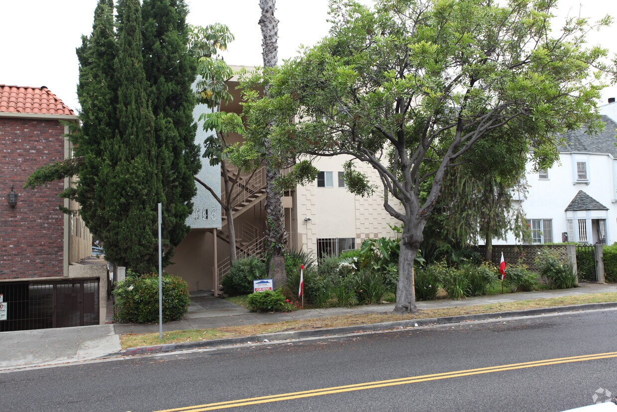 Building Photo - 1008 7th St