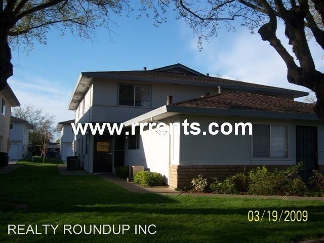 Foto principal - 9524 Emerald Park Dr