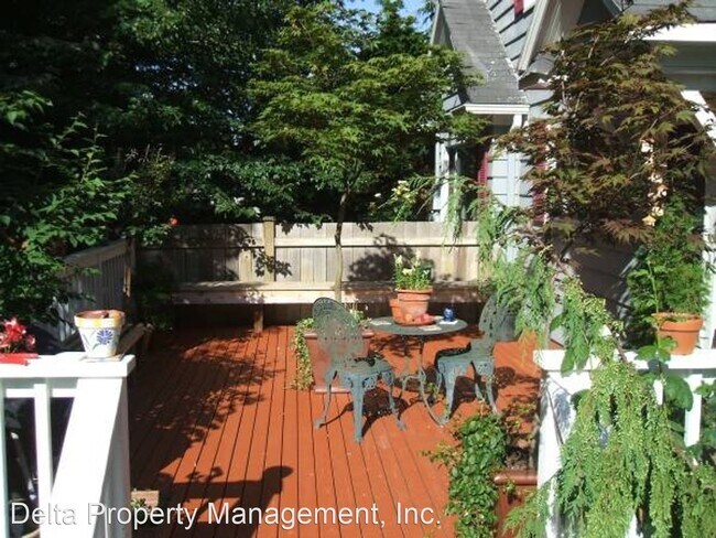 Building Photo - 2 br, 1 bath House - 7207 67th Ave NE