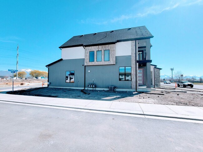 Building Photo - Absolutely GORGEOUS Lehi Townhomes!!!