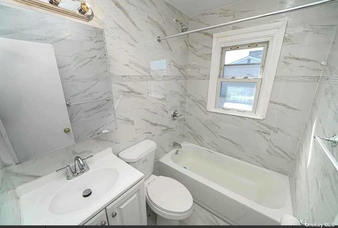 Foto del edificio - 86-33-86-59 59th Ave