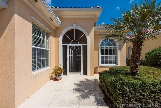 Foto del edificio - 8159 Nevis Pl