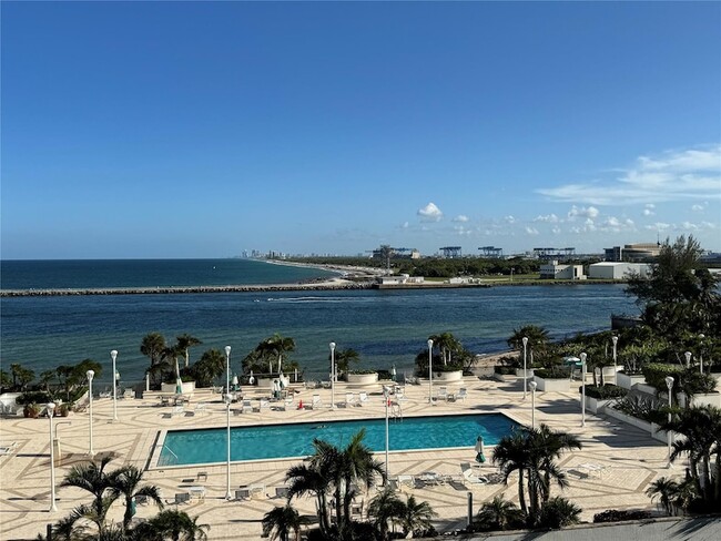 Foto del edificio - 2100 S Ocean Ln
