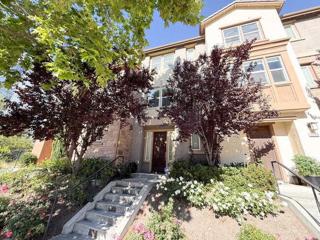Building Photo - 1506 McCandless Dr
