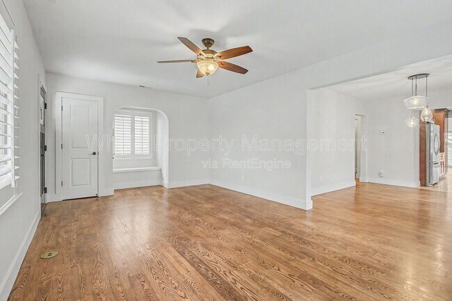 Foto del edificio - 2514 Clermont St