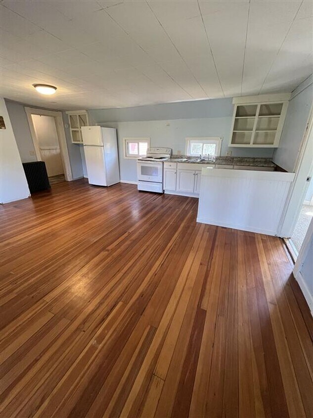 Foto principal - 21 Reynolds Ln