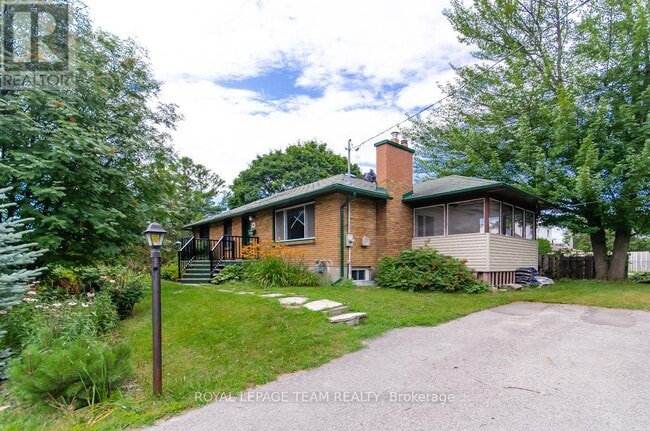 Building Photo - 16 Brook Ln