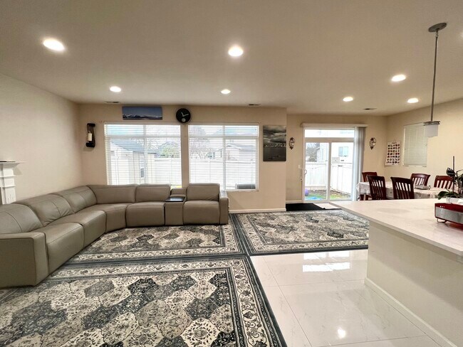 Great Room - 1127 167th Pl SW House