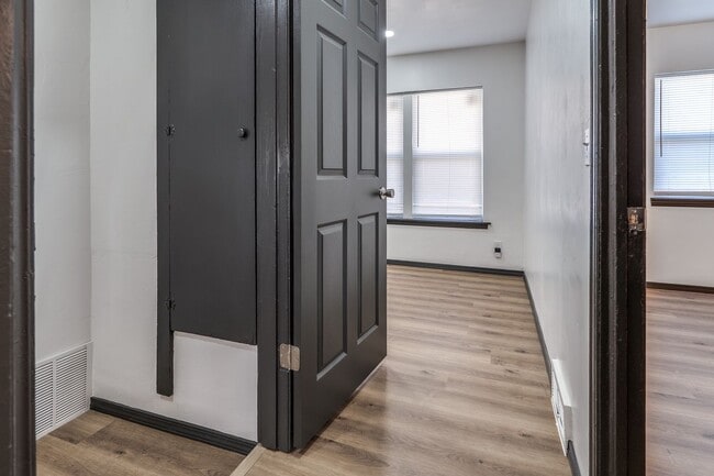 Building Photo - 321 NW 84th St