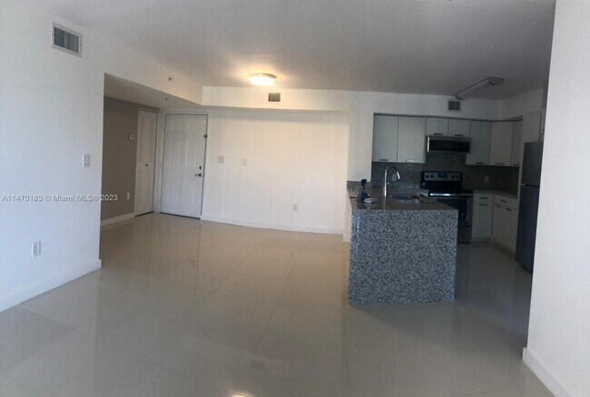 Foto del edificio - 4440 NW 107th Ave