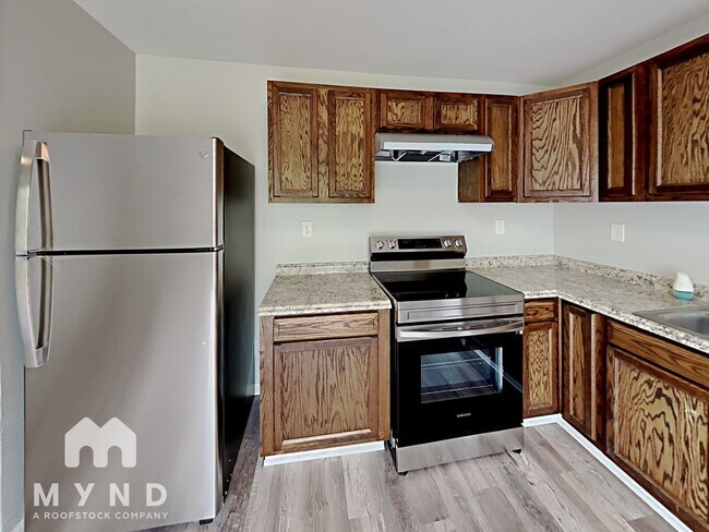Foto del edificio - 4167 Sweetbriar Ln