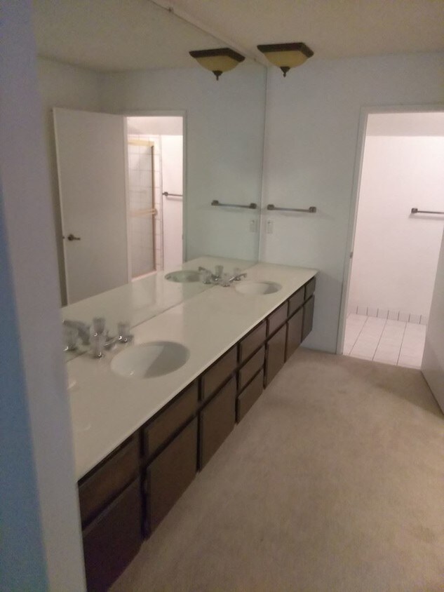 Foto del edificio - 2 br, 2.5 bath House - 208 DUNBARTON CIRCLE -