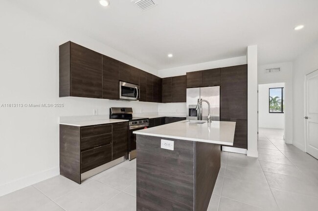 Foto del edificio - 1280 N Flagler Ave