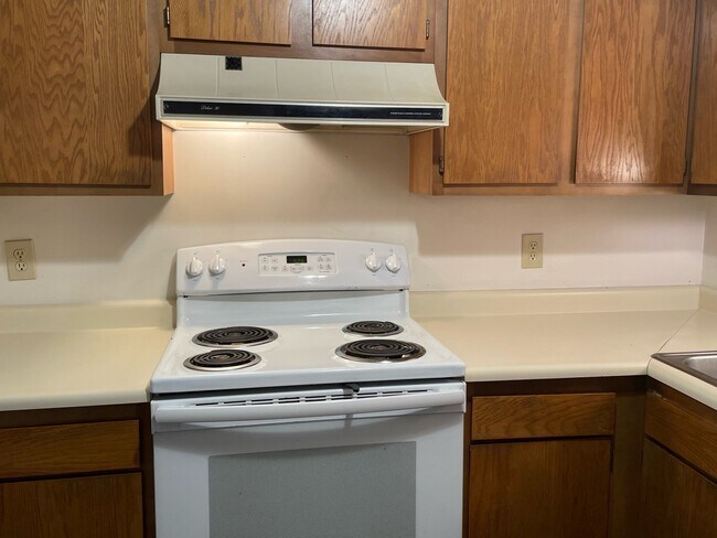 Foto del edificio - 3004 Glenmore Ave