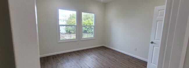 Bedroom 2: spacious room, decent size closet - 646 10th Ave