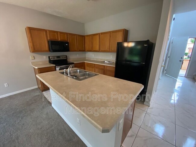 Foto del edificio - 601 Briar Way Ln