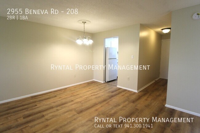 Building Photo - Lovely 2/1 Condo at The Carlton House on B...