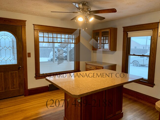 Foto del edificio - Charming Waterville Home with 3 Bedrooms and 2 Baths