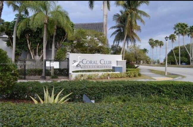 Foto del edificio - 10381 SW 150th Ct