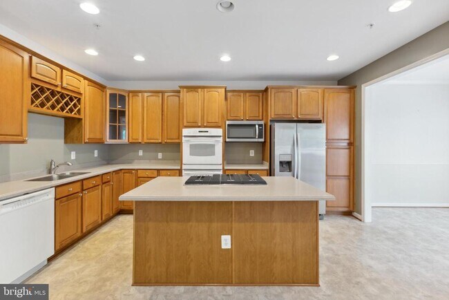 Building Photo - 2482 Jostaberry Way