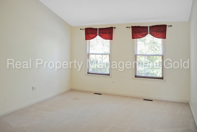 Building Photo - 23936 Meredith Ct