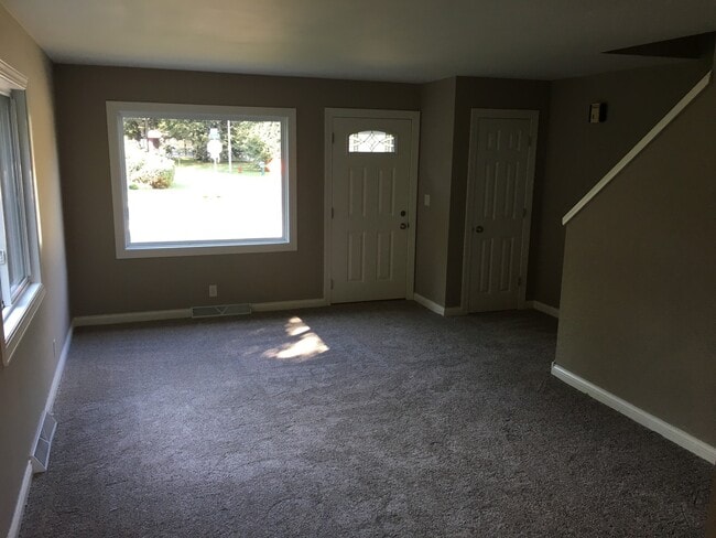 Building Photo - 1401 - Garfield Ave. (Morgan)