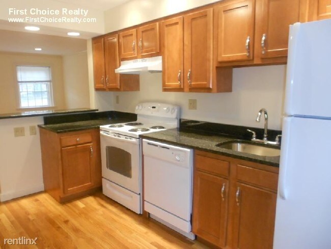 Building Photo - 63 Wyman St