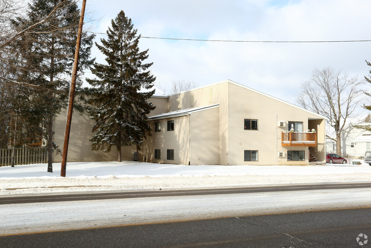 Building Photo - Holt Manor Apartments