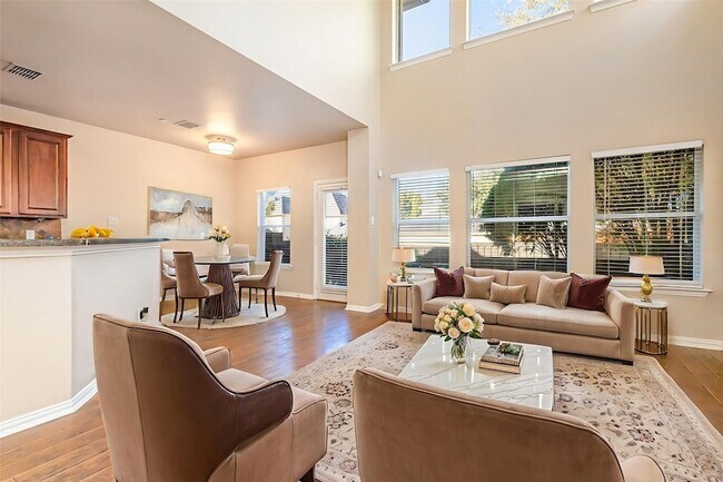 Foto del edificio - 4613 Penelope Ln