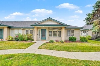 Building Photo - 4023 N Bayou Ln