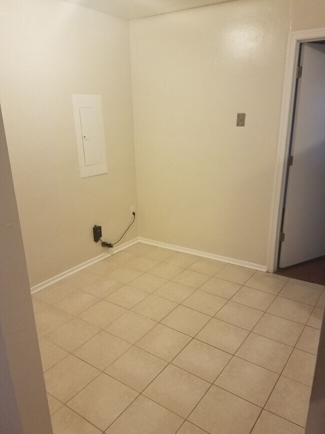Foto del edificio - 5325 Bayside Rd