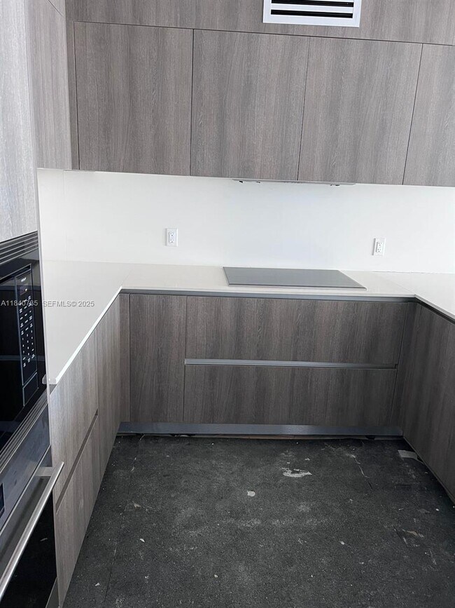 Foto del edificio - 17550 Collins Ave