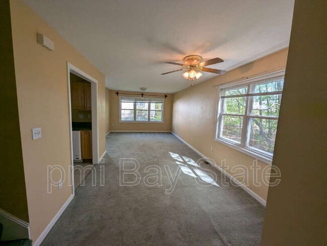 Building Photo - 116 Weatherstone Dr