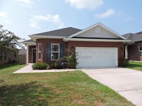 Building Photo - 5643 Vendome Ct