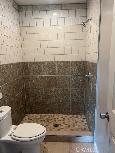 Foto del edificio - 8930 Kauffman Ave