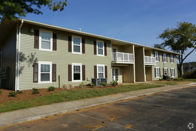 Fern Rock Garden Apartments