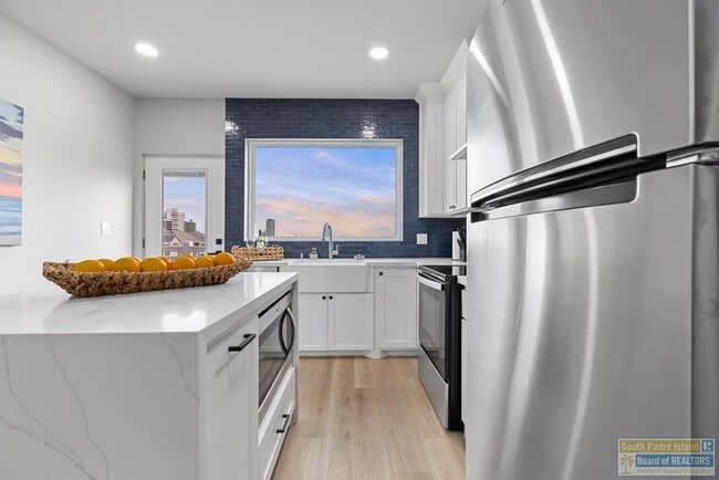 Foto del edificio - 111 W Sunny Isle Dr