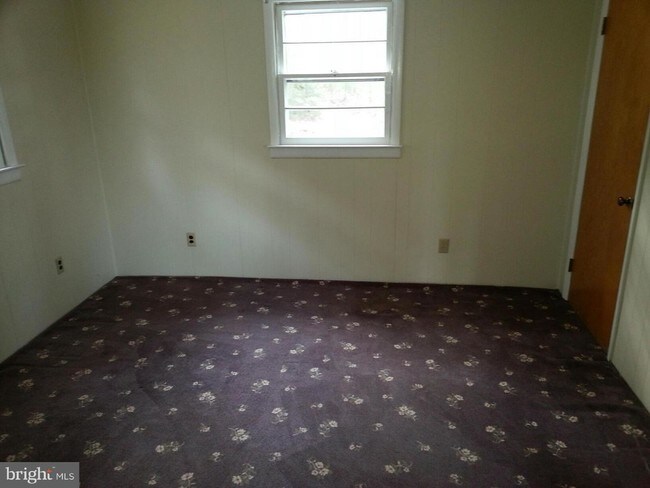 Foto del edificio - 1841 Highland Ridge Rd