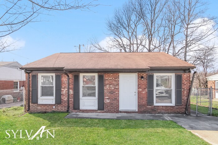 Primary Photo - Come view this charming 3BR 1BA brick home