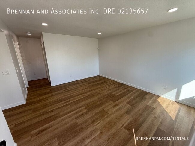 Foto del edificio - 3774 Beta St
