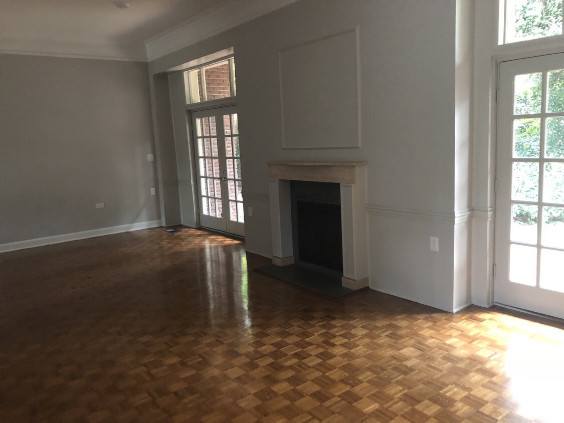 710 Bromley Rd, Charlotte, NC 28207 House for Rent in Charlotte, NC