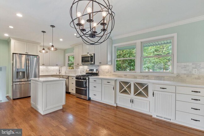 Building Photo - 1805 Ingemar Ct