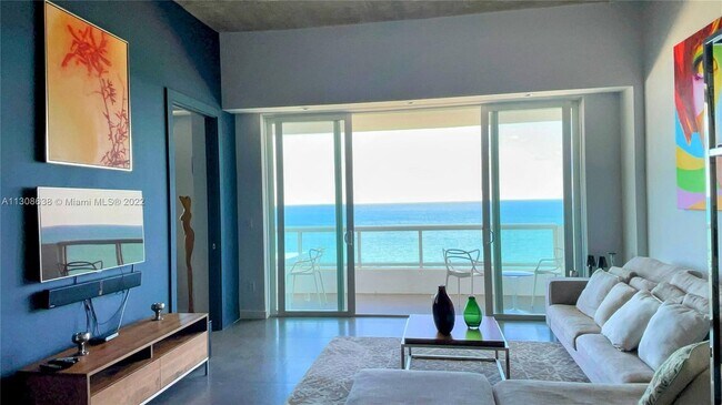 Foto del edificio - 5601 Collins Ave